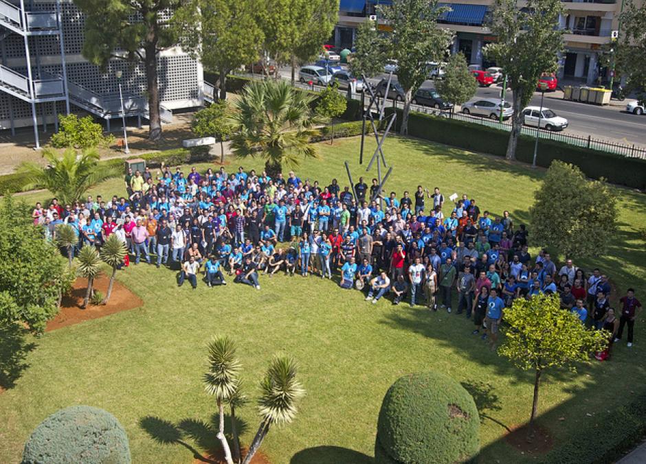 Foto de grupo de la Drupalcamp Spain 2011 por Pedro León Mora, http://www.flickr.com/photos/leonank/6203747548/in/photostream Foto de grupo de Drupalcamp Spain 2011 en Sevilla